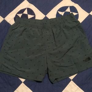 The North Face boardshorts Sz. M